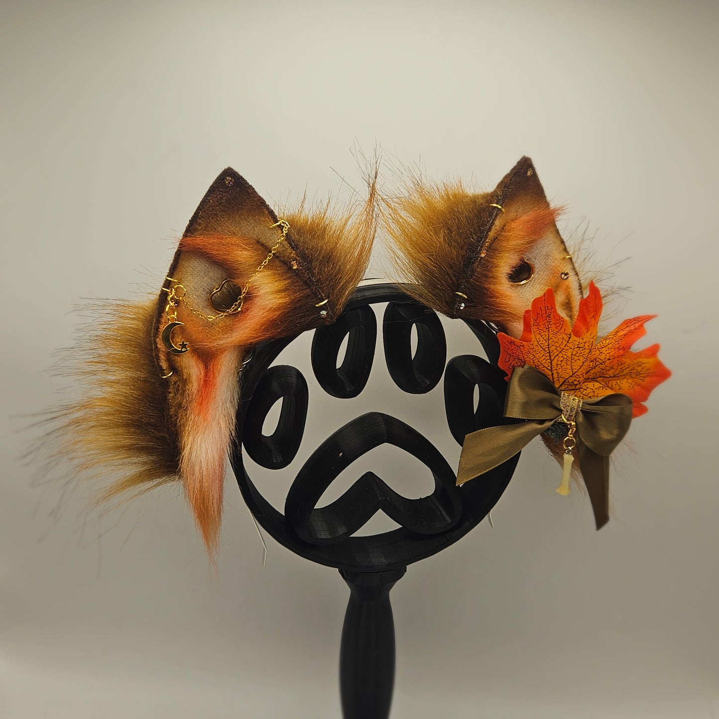 🍂🧡✨ Autumn’s Last Breath – Cross Fox✨🧡🍂