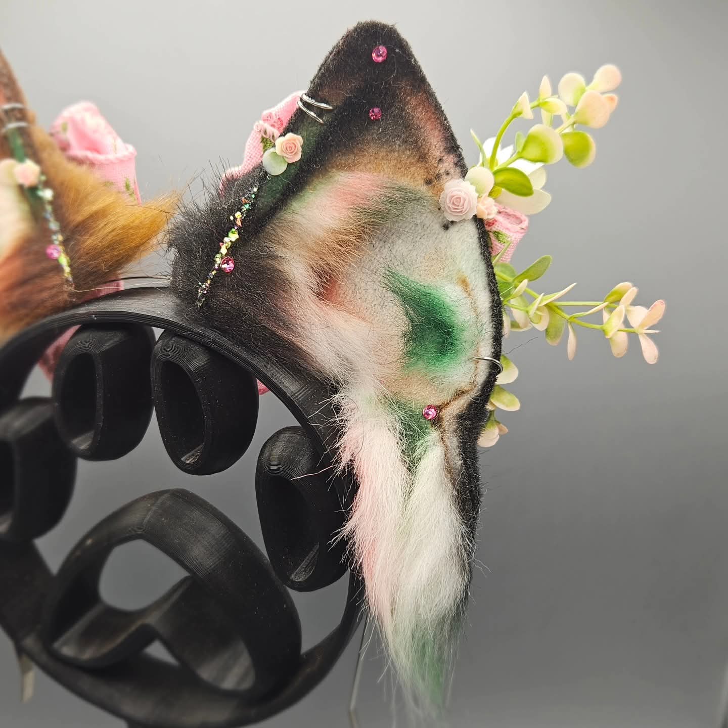 🌸🌹ROSWEN VALE COURT LARGE CANINE EARS🌹🌸