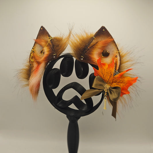 🍂🧡✨ Autumn’s Last Breath – Cross Fox✨🧡🍂