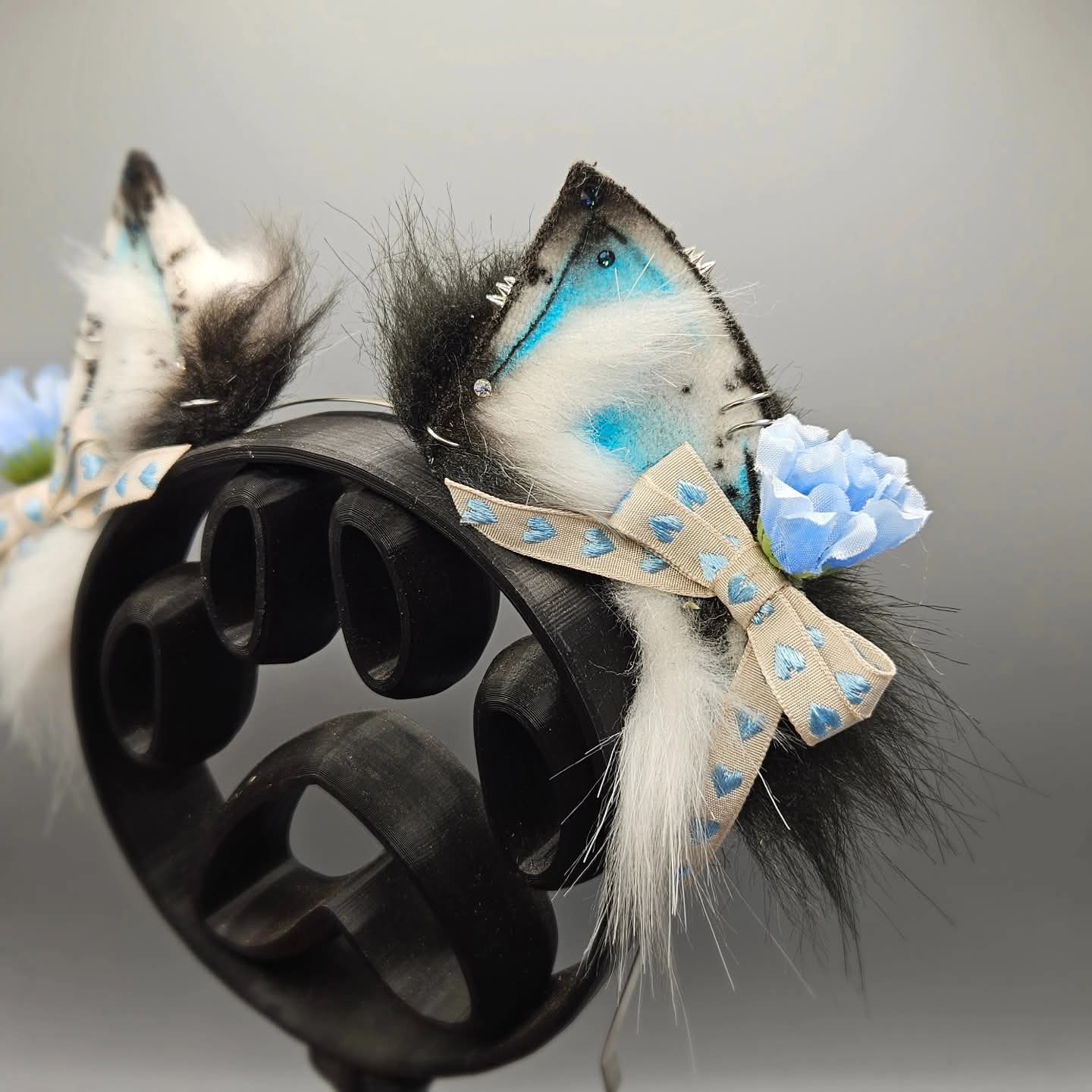 ❄️🗡FROSTBOUND COURT KITTEN EARS🗡❄️