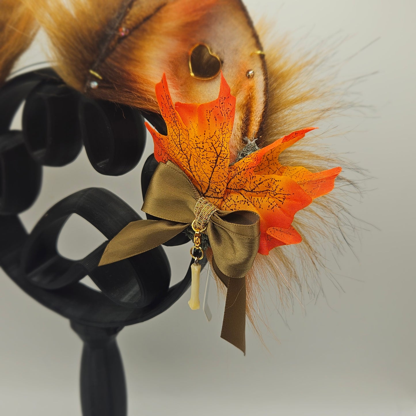 🍂🧡✨ Autumn’s Last Breath – Cross Fox✨🧡🍂